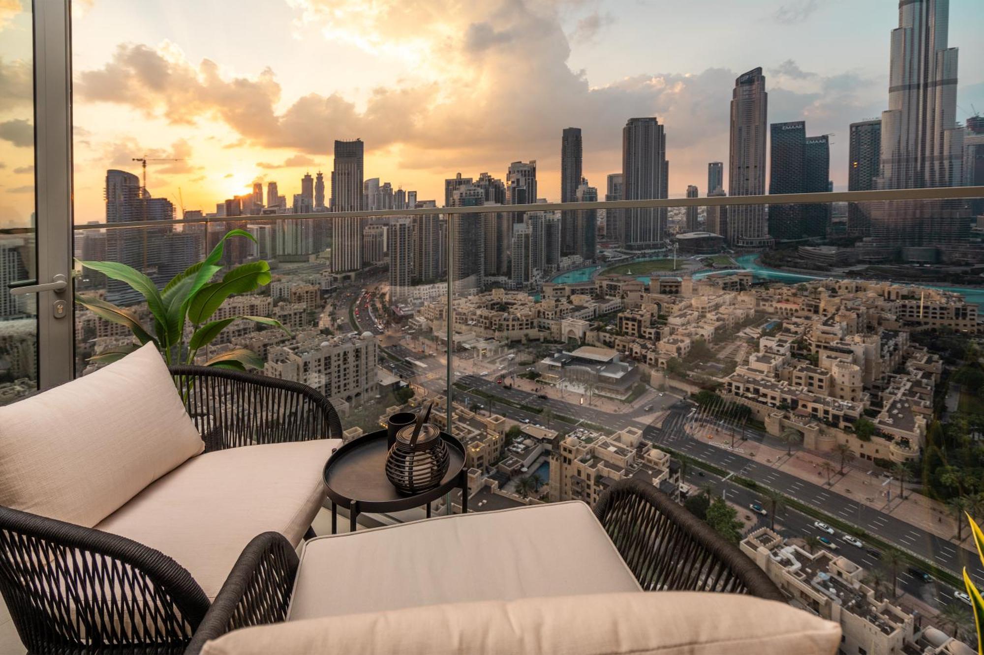 Апартаменты Burj Royal-luxurious 2 Bedrooms -downtown-burj & Fountain View Дубай