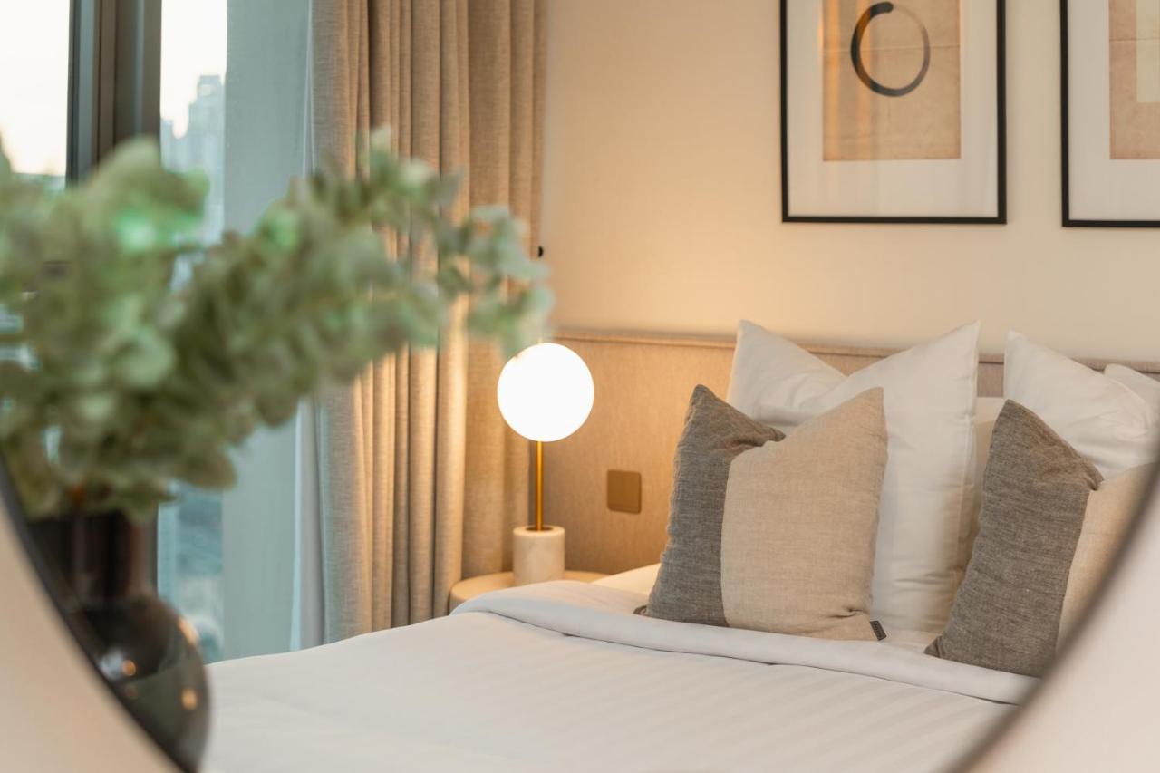 Burj Royal-luxurious 2 Bedrooms -downtown-burj & Fountain View * دبي